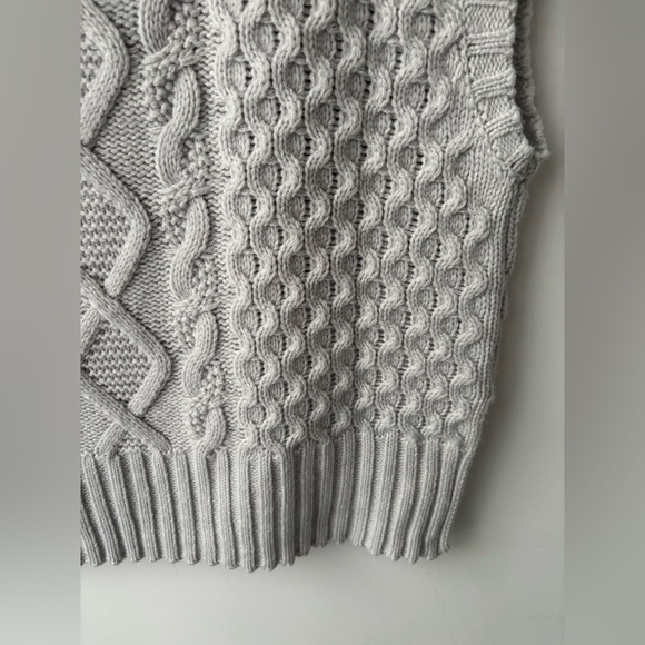 Revolve Lacademie Los Angeles Amare Cable V Neck Sweater in Heather Grey - Picture 10 of 10